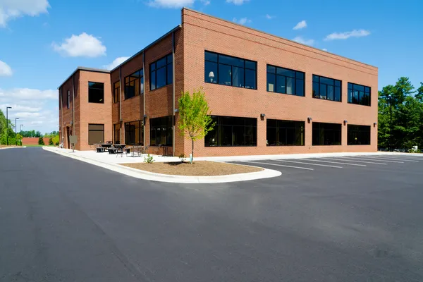 commercial real estate - image 3